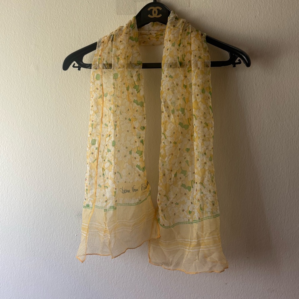 💯 Auth Diane Von Furstenberg scarf